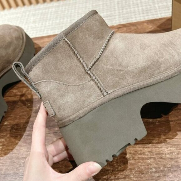 UGG Classic Ultra Mini New Heights Boot - Picture 9 of 9